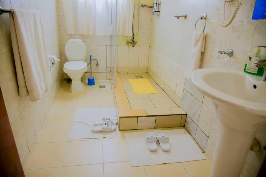 One Click Hotel Κιγκάλι Εξωτερικό φωτογραφία